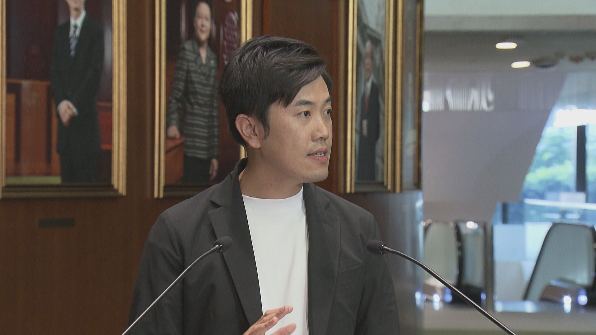 鄭松泰︰被資審會查詢言行及著作　尊重決定