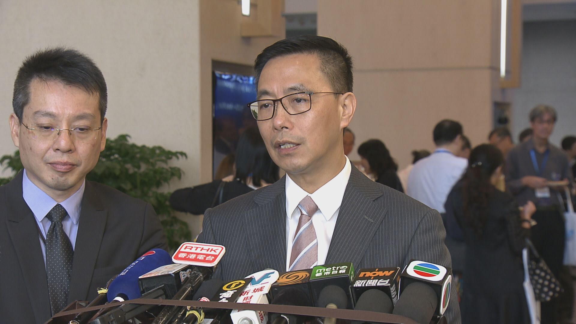 教育局局長楊潤雄周五訪京