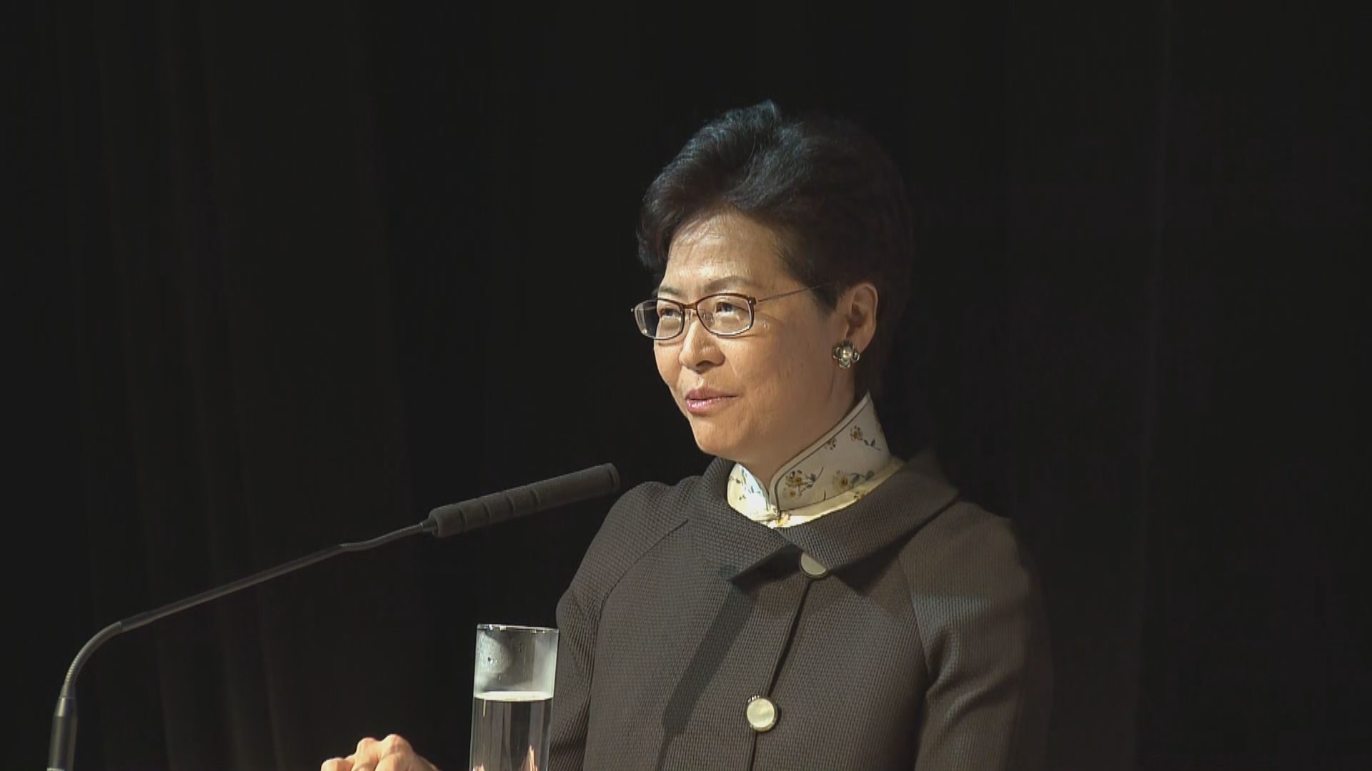 林鄭：若要全人發展的履歷自己當年難入港大