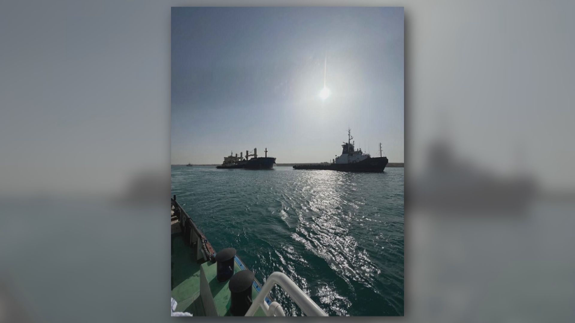 掛香港旗貨輪於蘇彝士運河一度擱淺