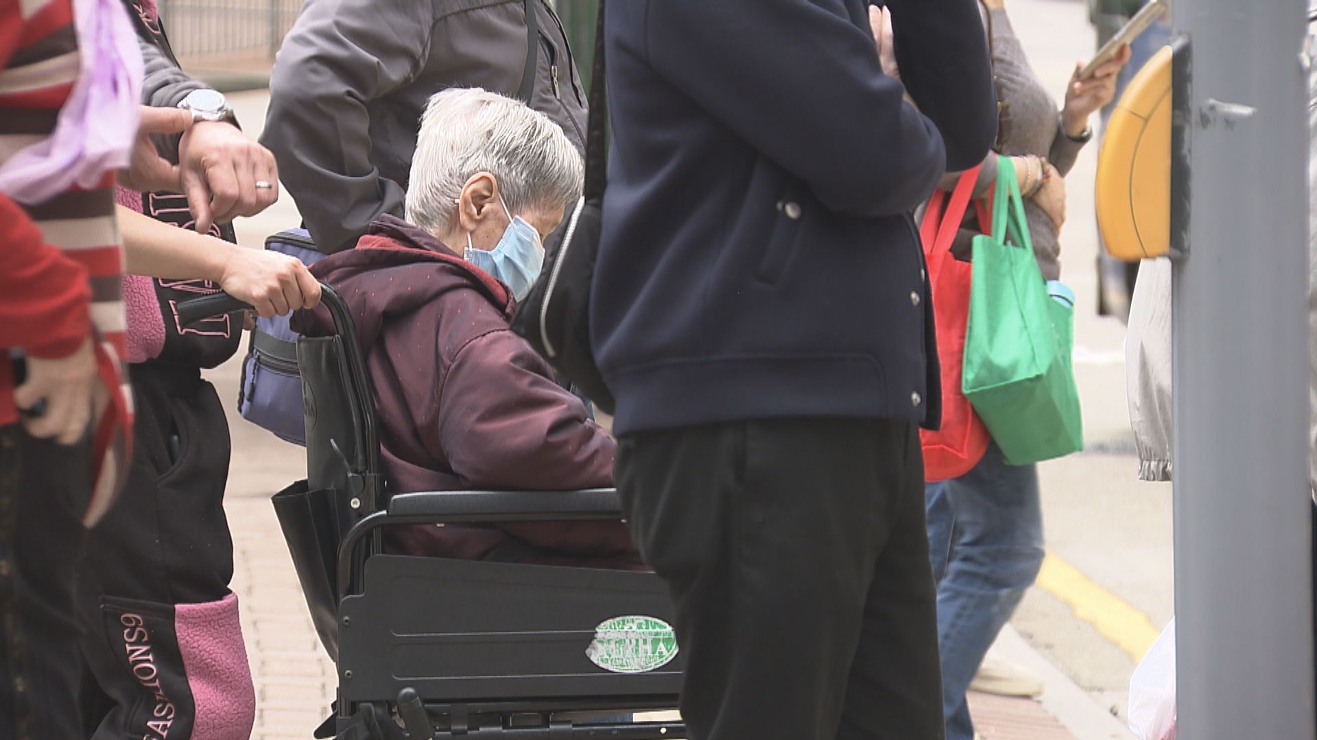 有機構調查發現近兩成護老者有抑鬱及焦慮　部分有輕生念頭 