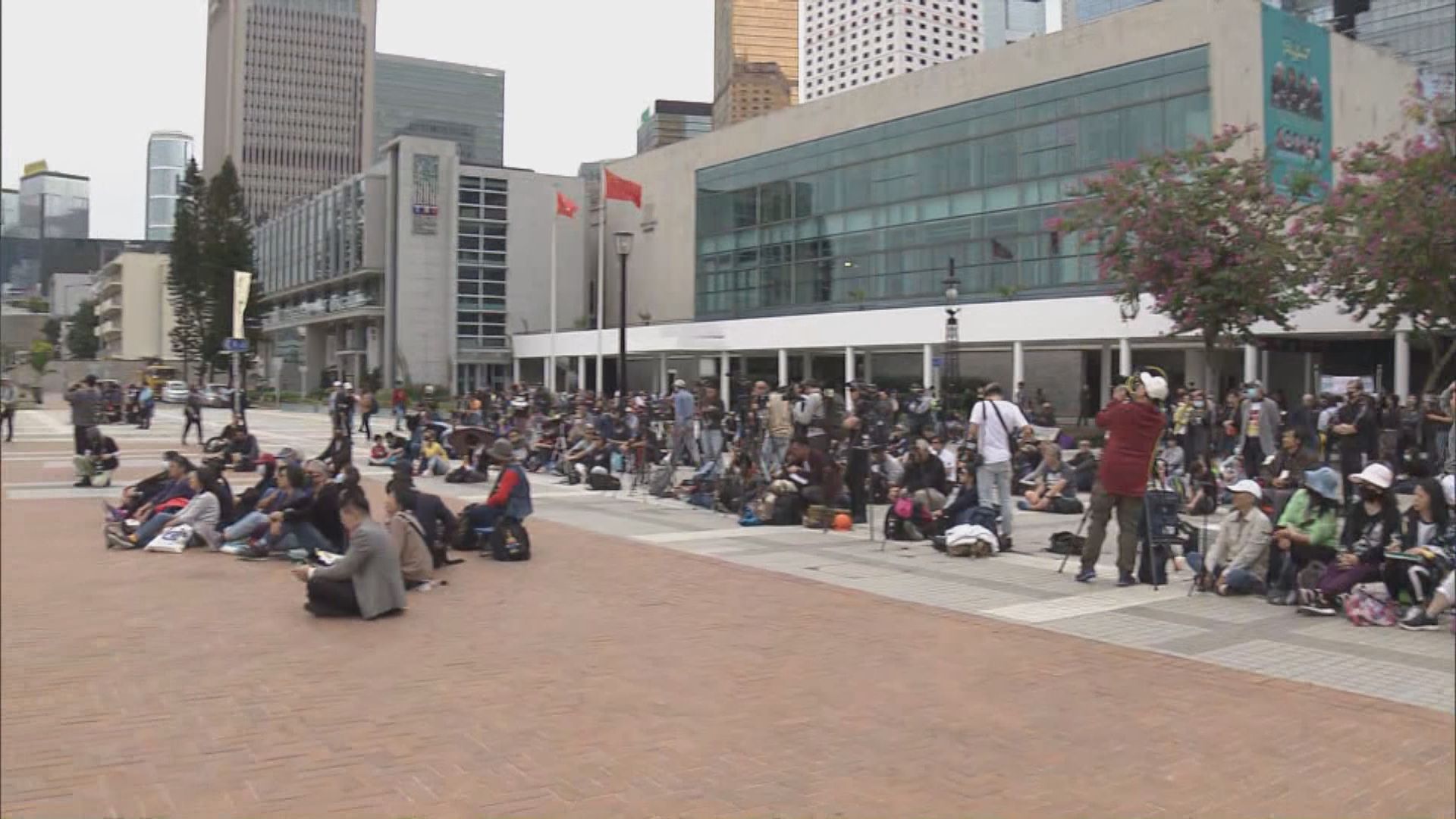 銀髮族中環集會　不滿政府擬委任區選落敗建制派任公職