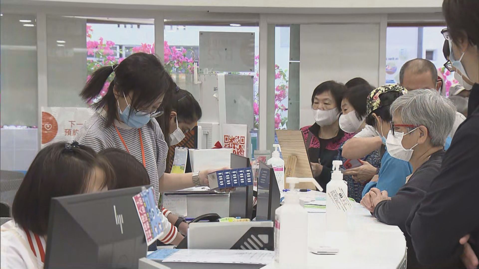 政府已向長者派發約40萬份快測套裝　將優化派發安排