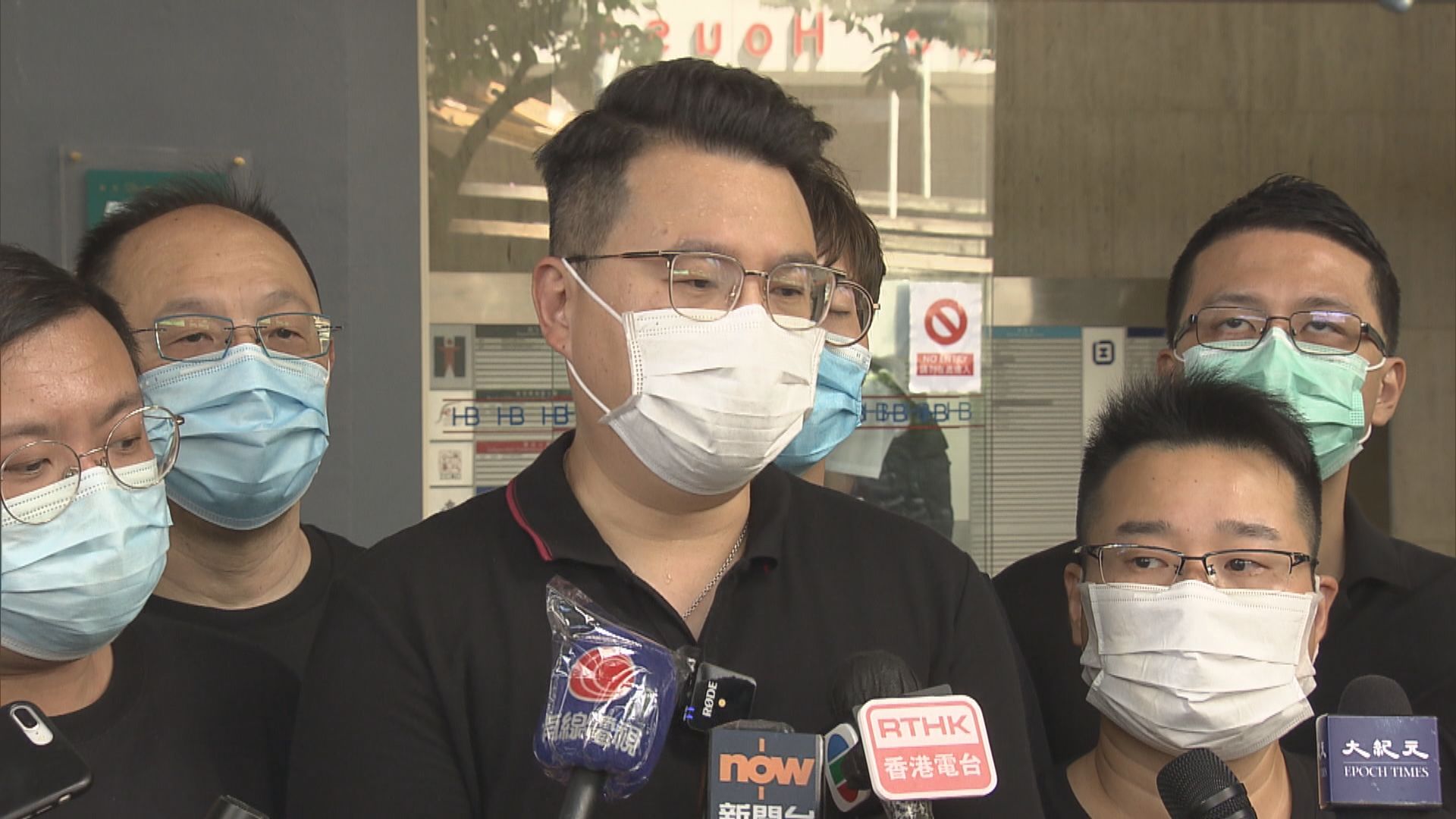 民主派參選人批當局擬押後選舉是漠視民意