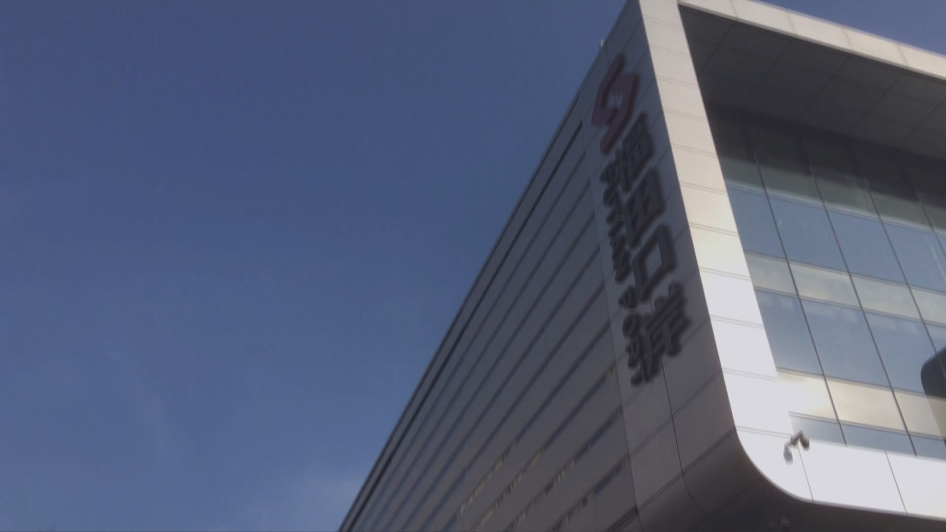 十多年無投票內地港人　今次選擇到口岸票站投票