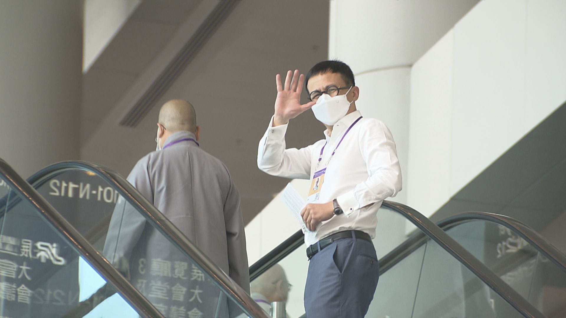 特首選舉投票開始　李澤楷、胡應湘等到場投票