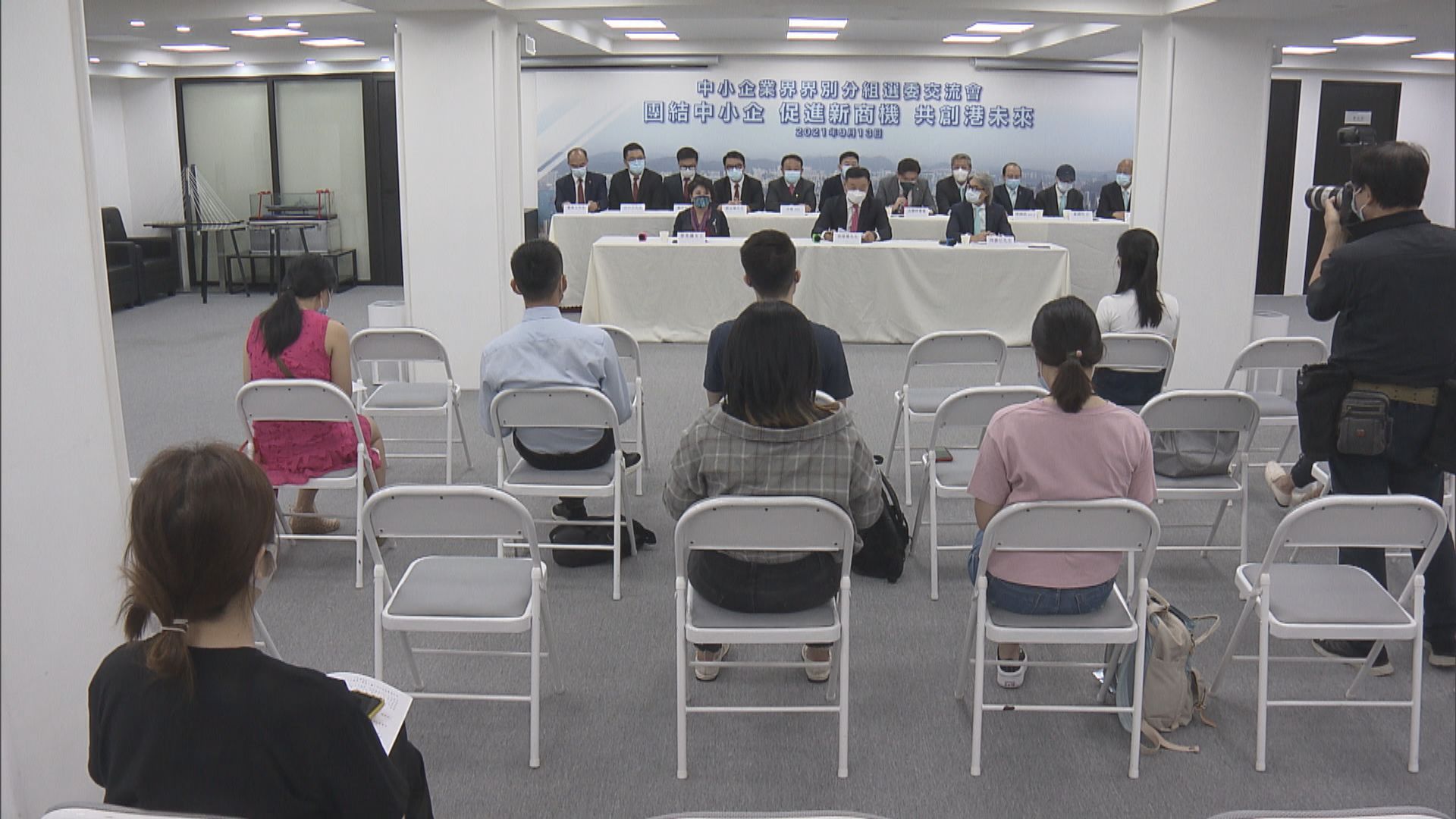 中小企業界選委冀盡快通關