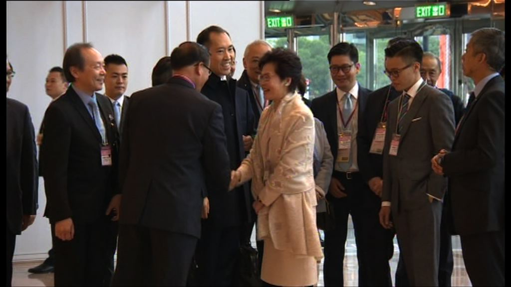 行政長官選舉今投票　候選人選委陸續抵票站