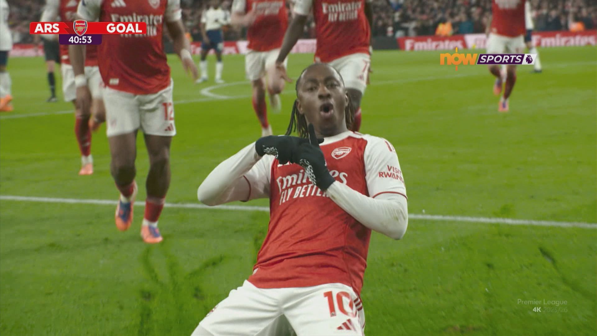 英超精華｜北倫敦打吡　艾斯「戴帽」助「兵工廠」大炒熱刺　6分優勢穩踞榜首