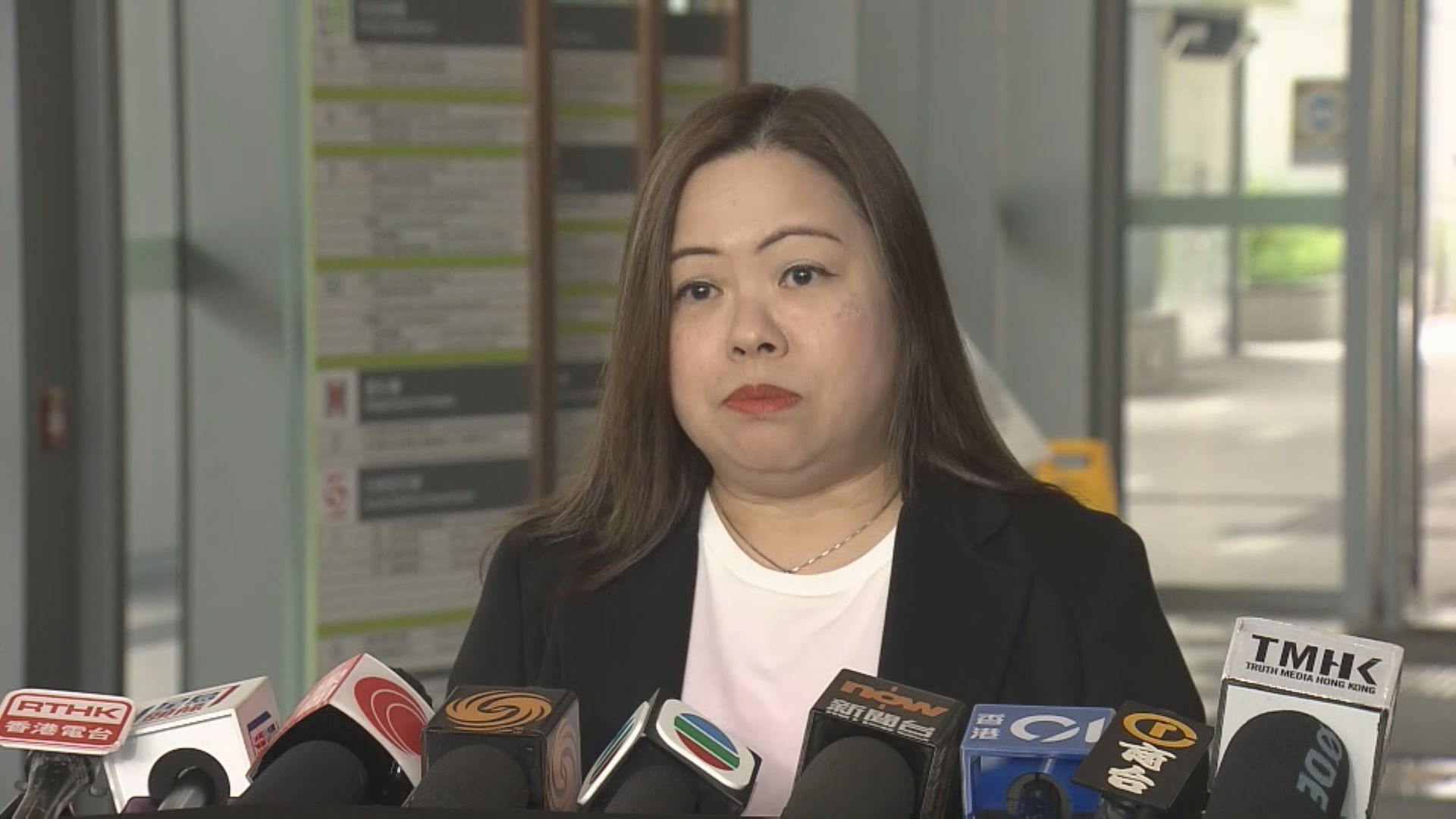 截至早上10時　逾6000輛車通過青沙管制區　約六分一未有車輛貼