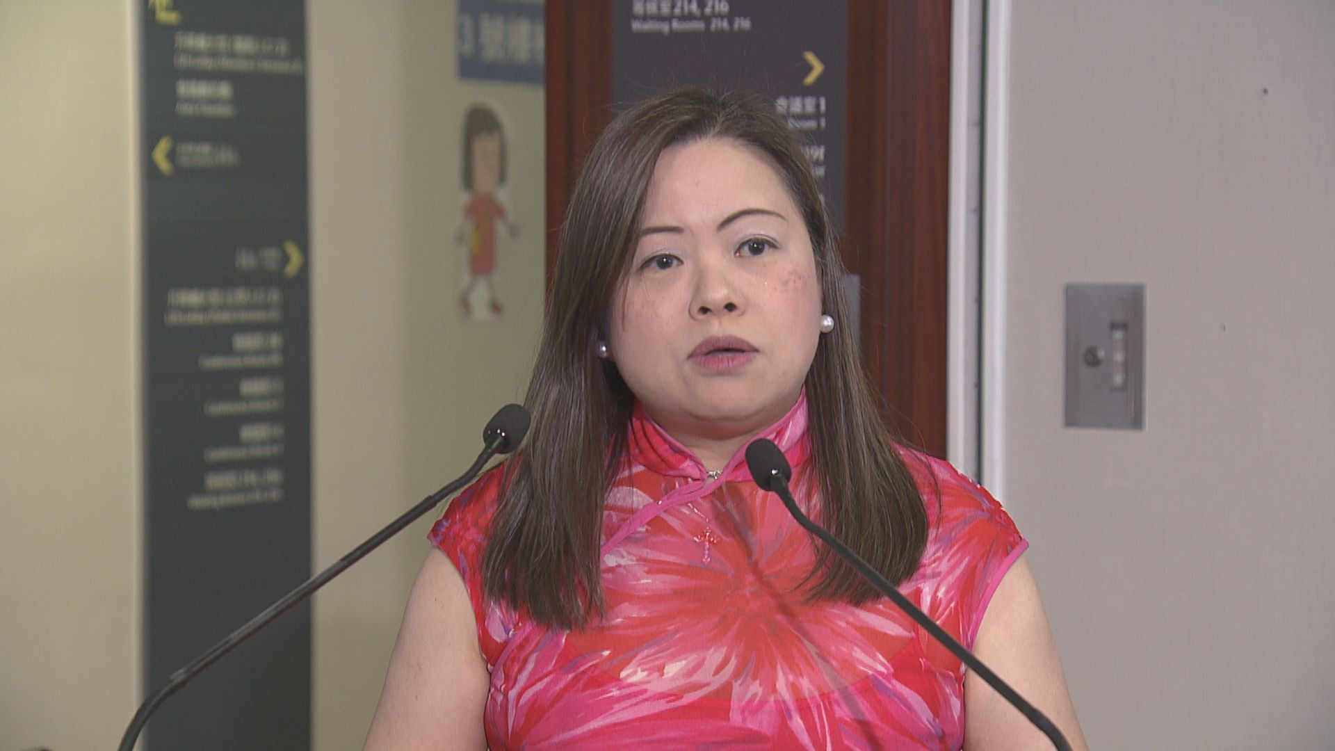 羅淑佩：約一成的士未妥善放置車輛貼或司機卡 續推措施協助