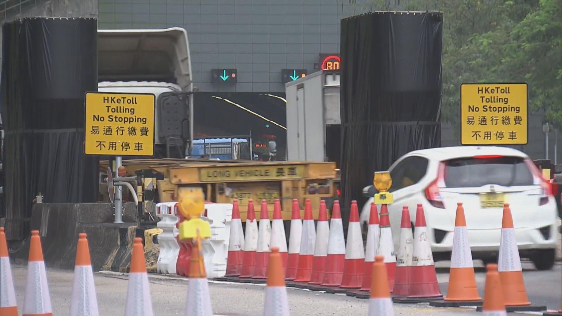 「易通行」實施後首個工作日　青沙管制區交通大致暢順