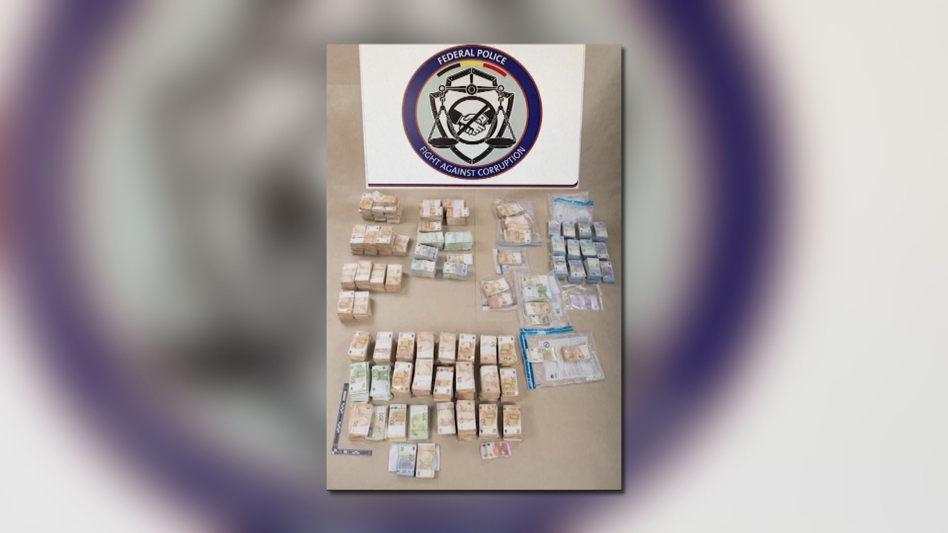 歐洲議會前副議長涉貪案　警方展示起出款項