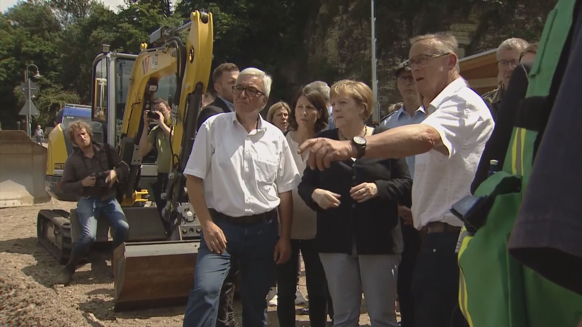 【歐洲水災】默克爾視察災區　承諾會提出援助計劃