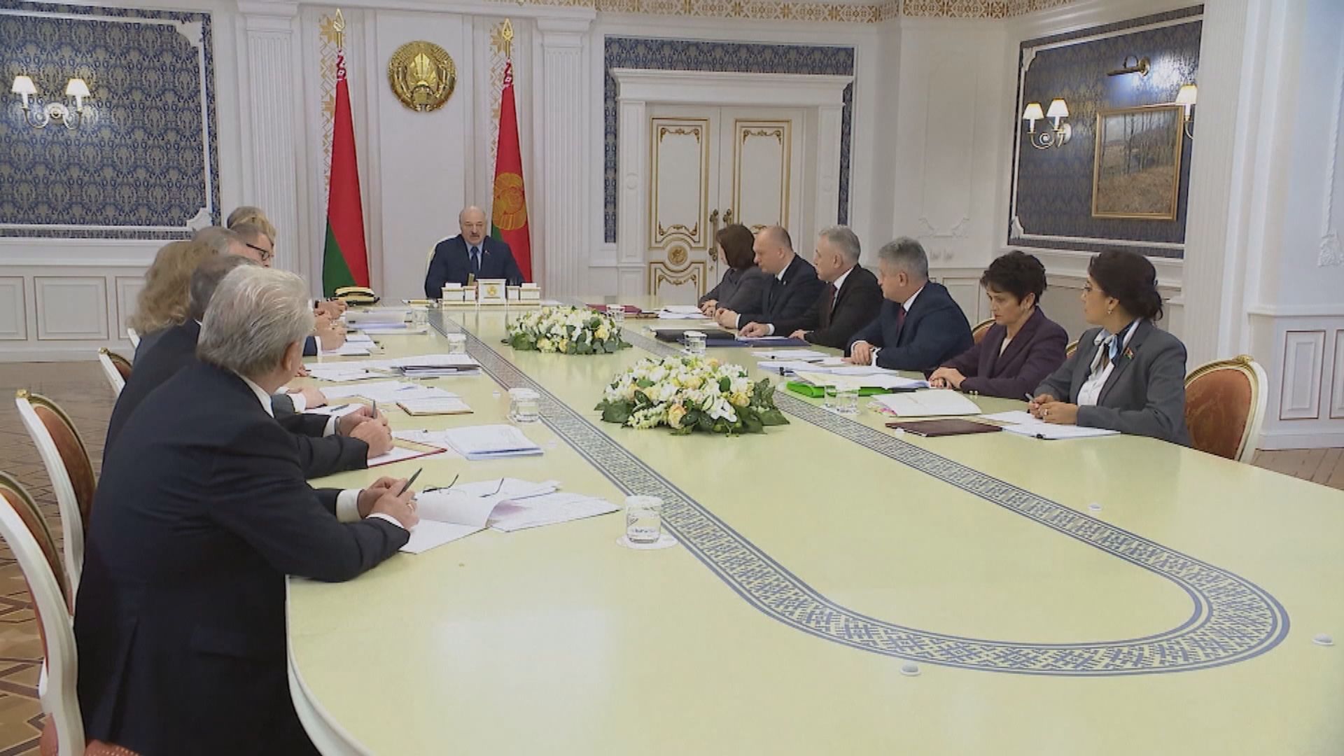 大批難民續前往波蘭邊境　歐盟同意再制裁白俄羅斯