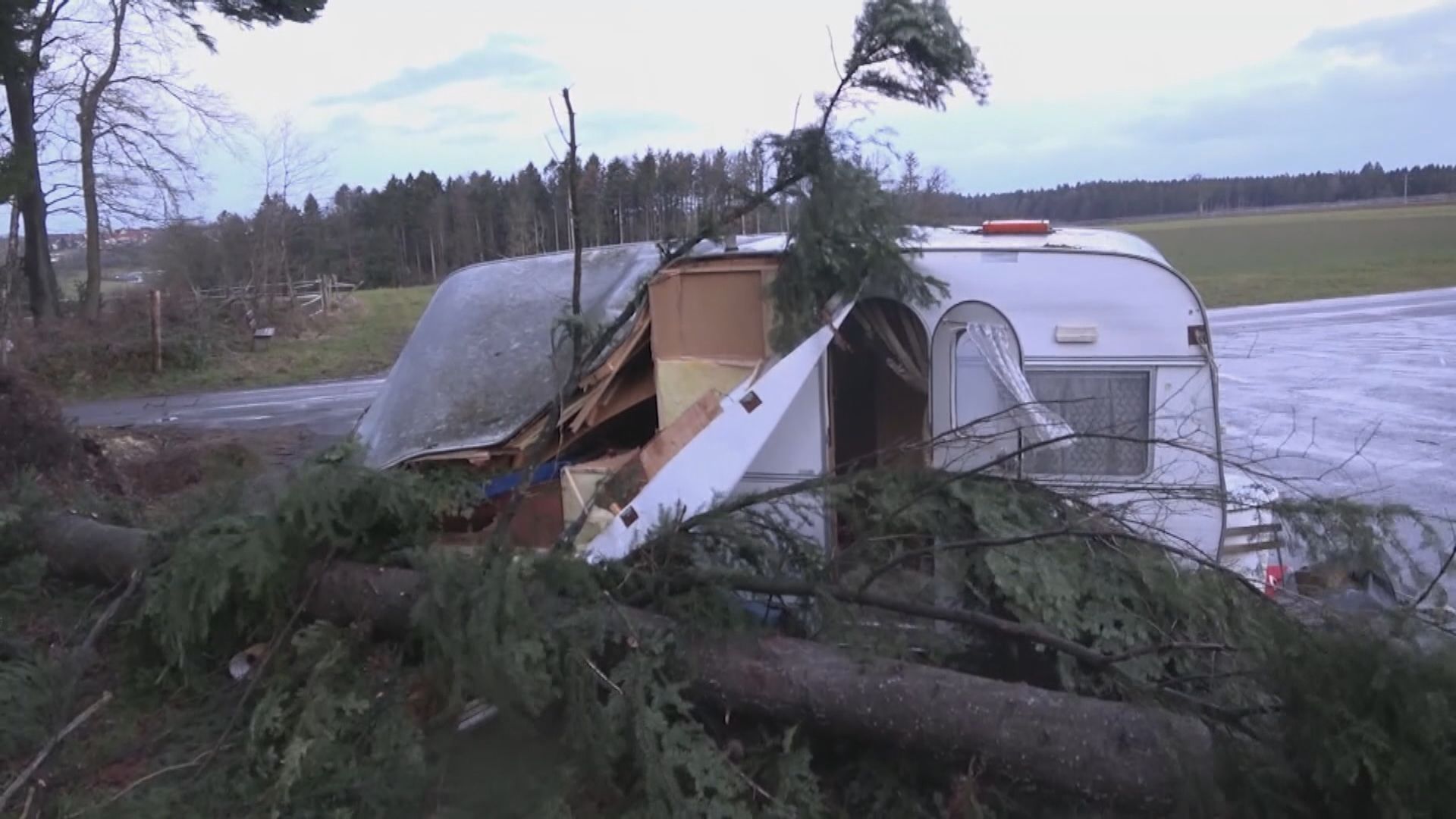 風暴吹襲歐洲釀最少七死
