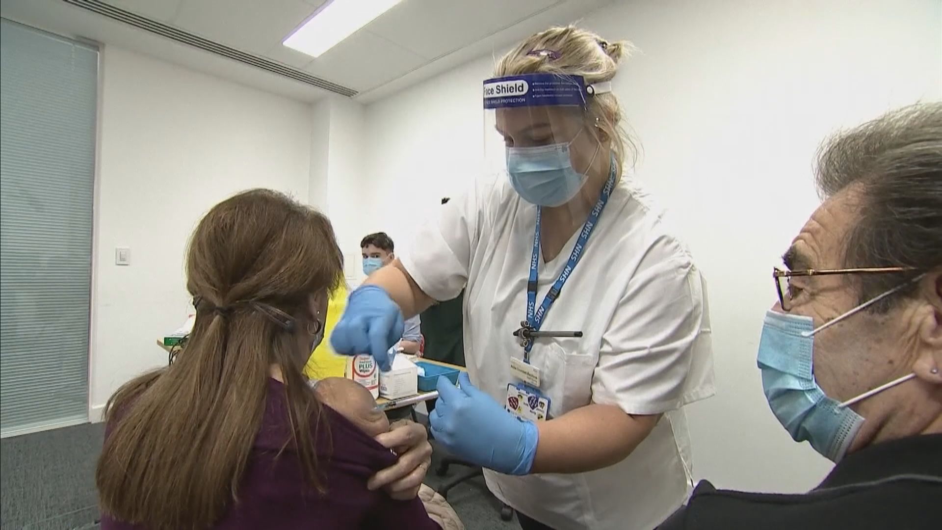 英國引入莫德納疫苗　首劑在威爾士接種