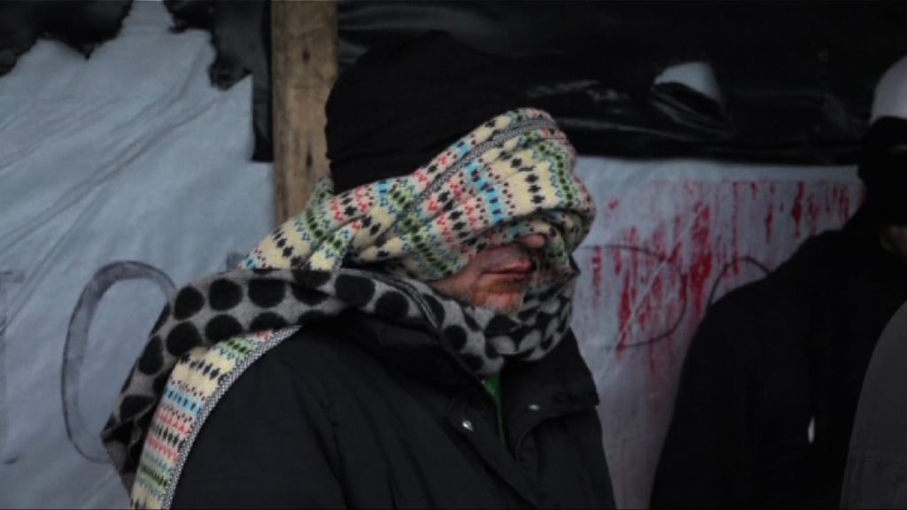 法國有難民自殘縫咀表達訴求