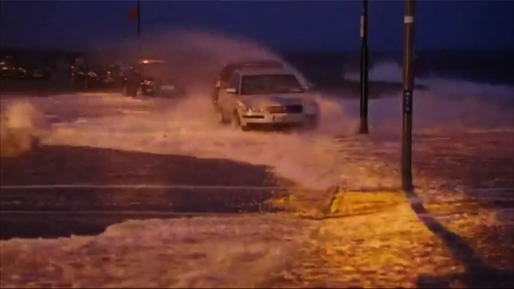 歐洲多處遭冬季風暴吹襲