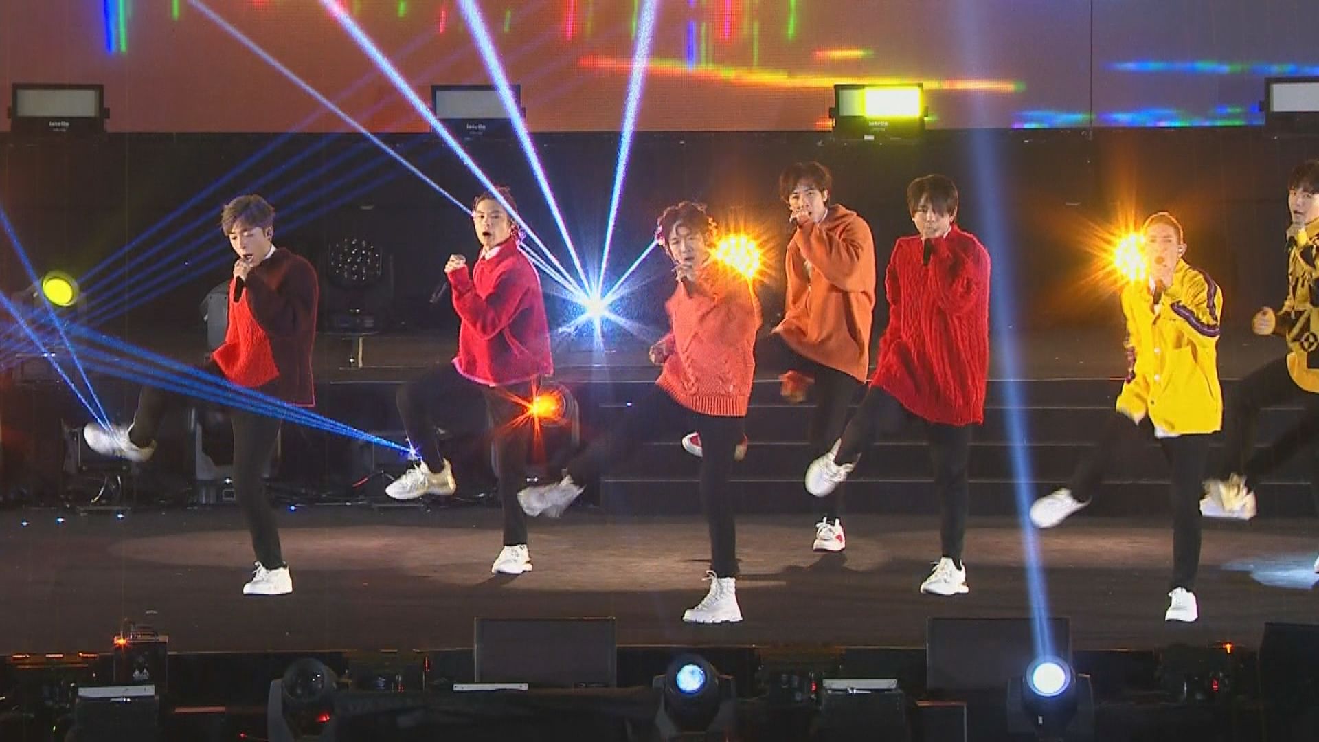 旅發局倒數演唱會　歌手與觀眾倒數氣氛高漲