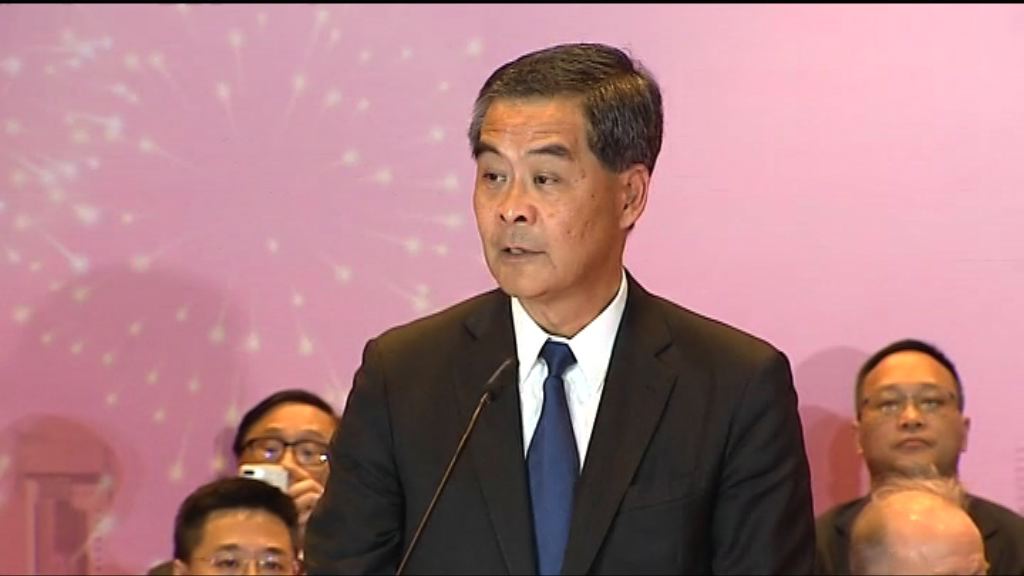 取消對沖未達共識　梁振英：月底前敲定方案