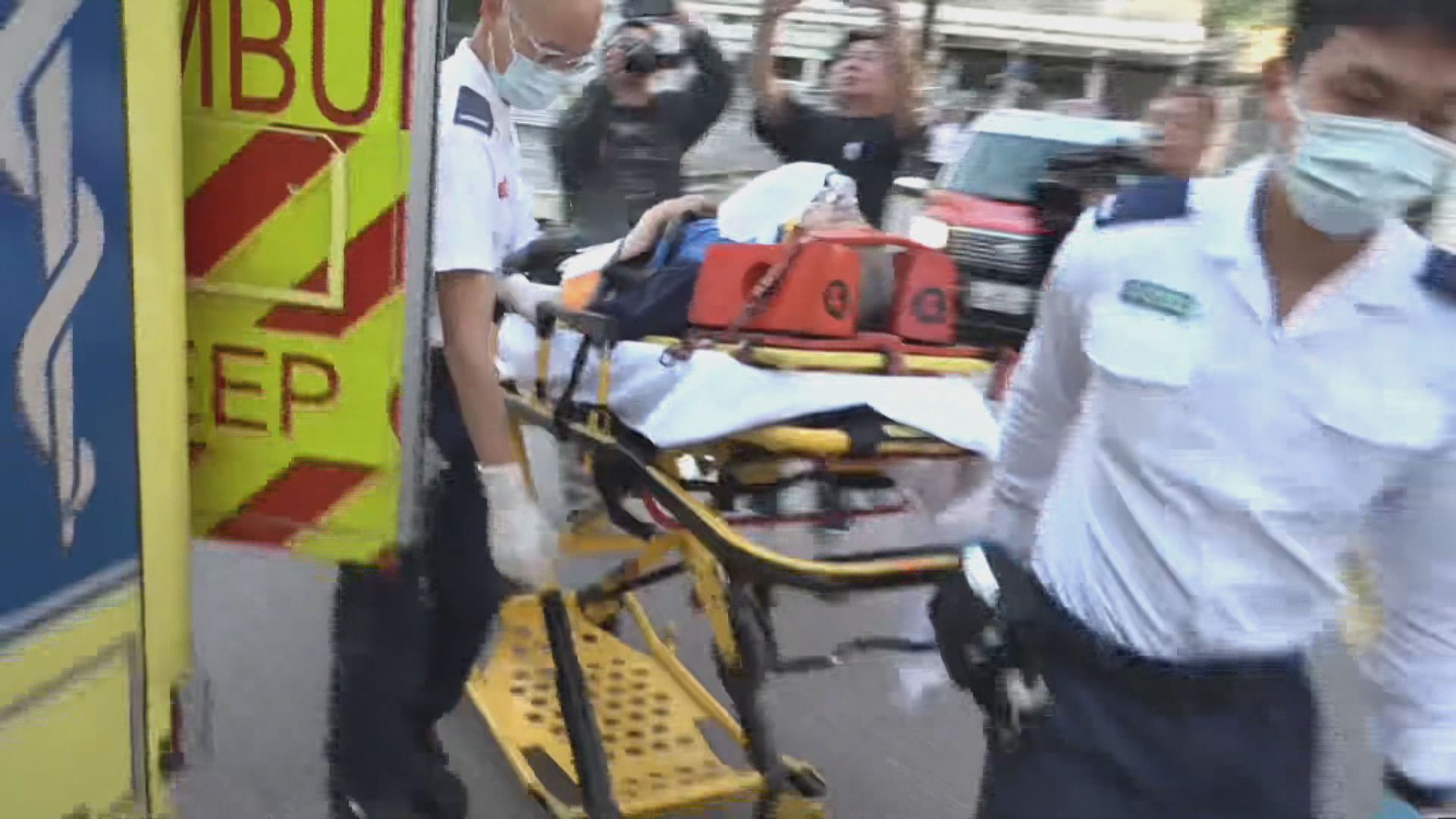 紅磡清潔工疑失足　兩米高墮下受傷