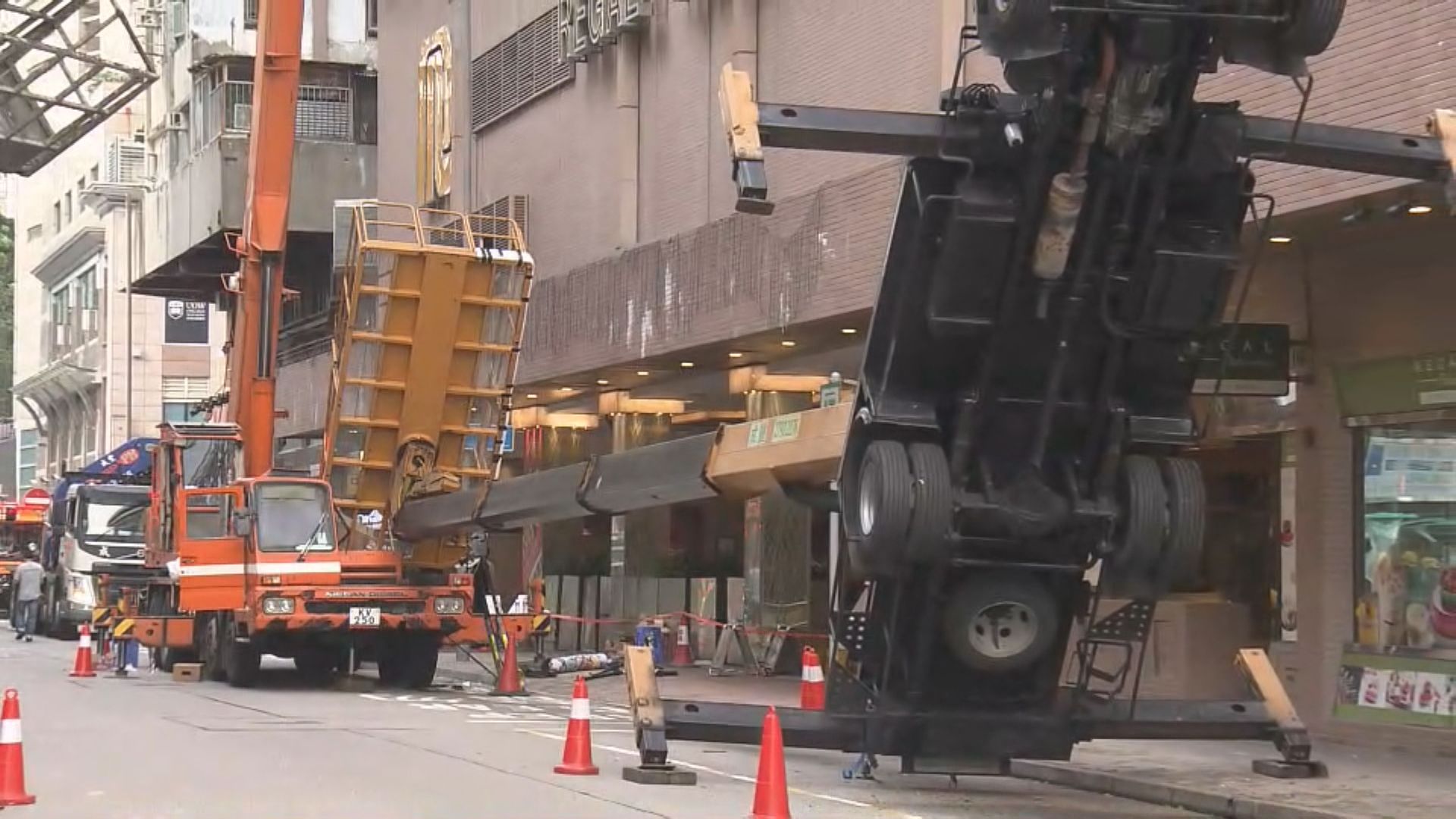 九龍城有拍攝場地塌升降台 初步8傷