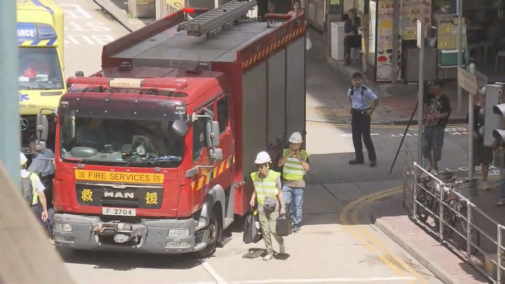 旺角道寶安大廈再有石屎剝落 屋宇署到場調查