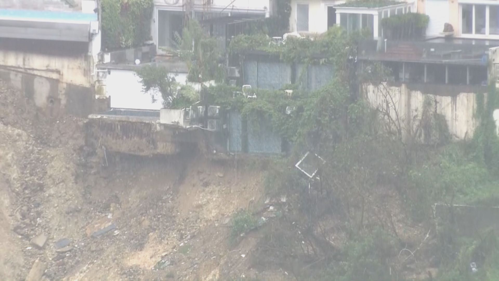 發展局初步發現紅山半島72號屋涉僭建或違規 陳國基：若有僭建必嚴厲執法