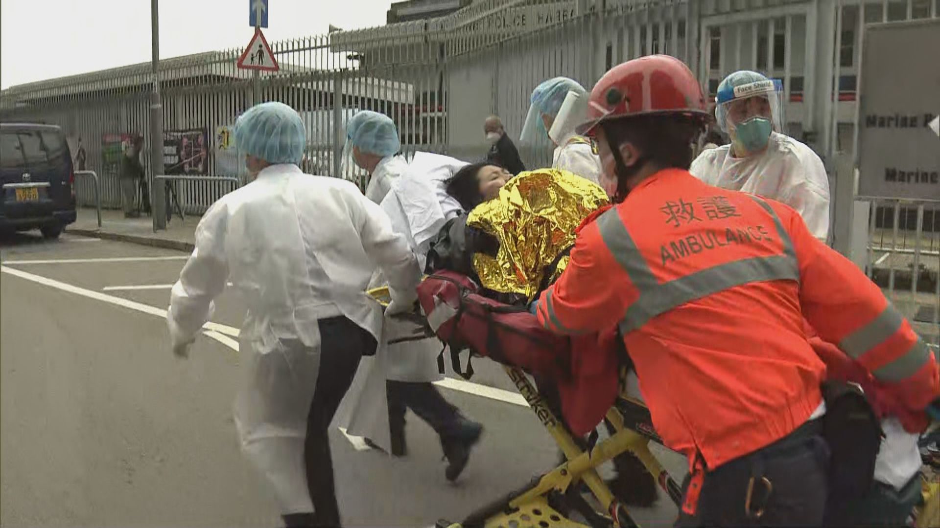 東龍洲女子疑遇強風墮海其父救援遇溺昏迷