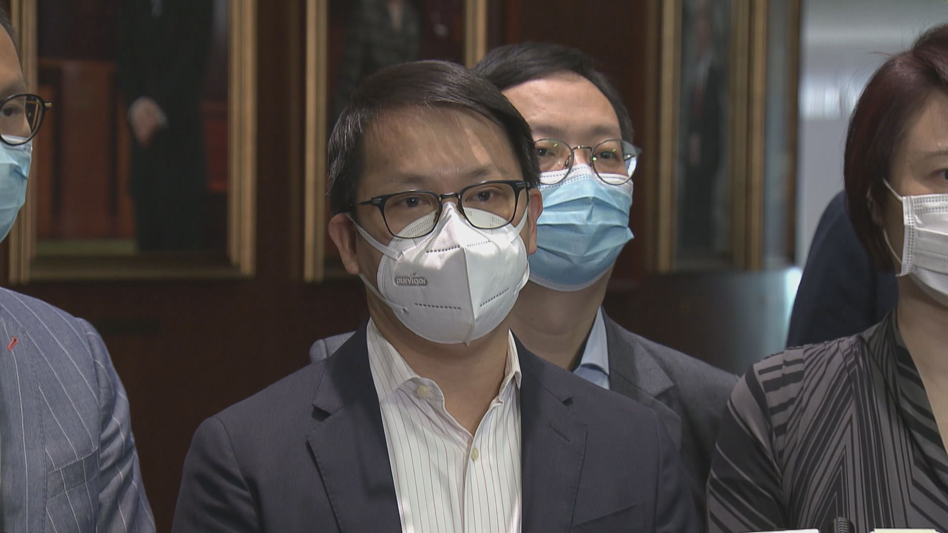 民建聯工聯會促政府交代擴兩元乘車優惠進展