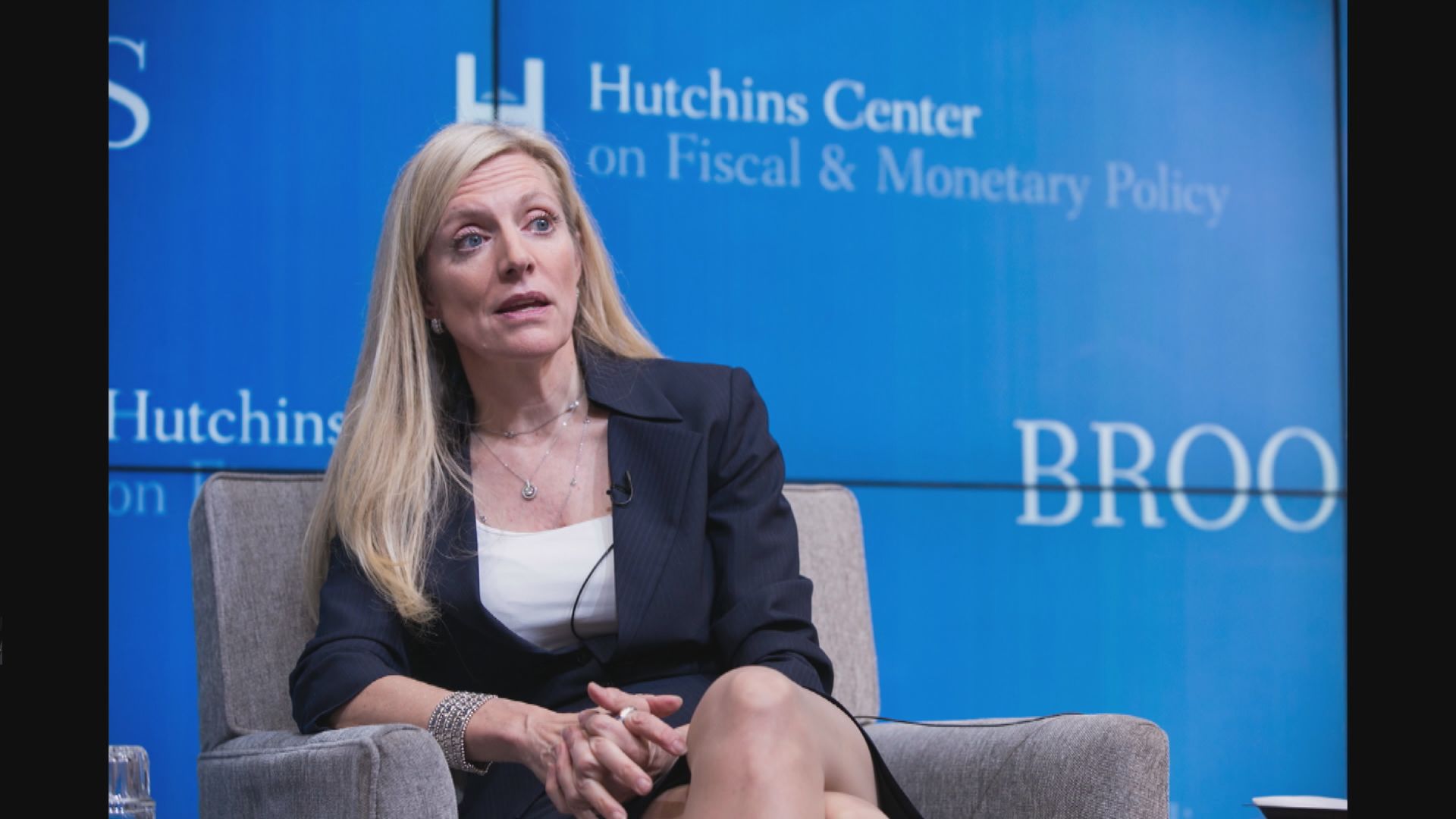 聯儲局副主席布雷納德：需進一步加息並維持高利率一段時間