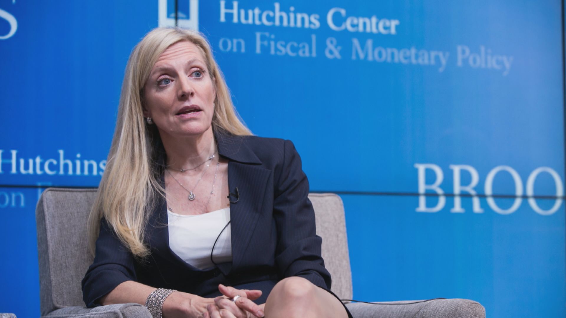 聯儲局理事布雷納德：降低通脹是重中之重　最早5月開始迅速「縮表」 