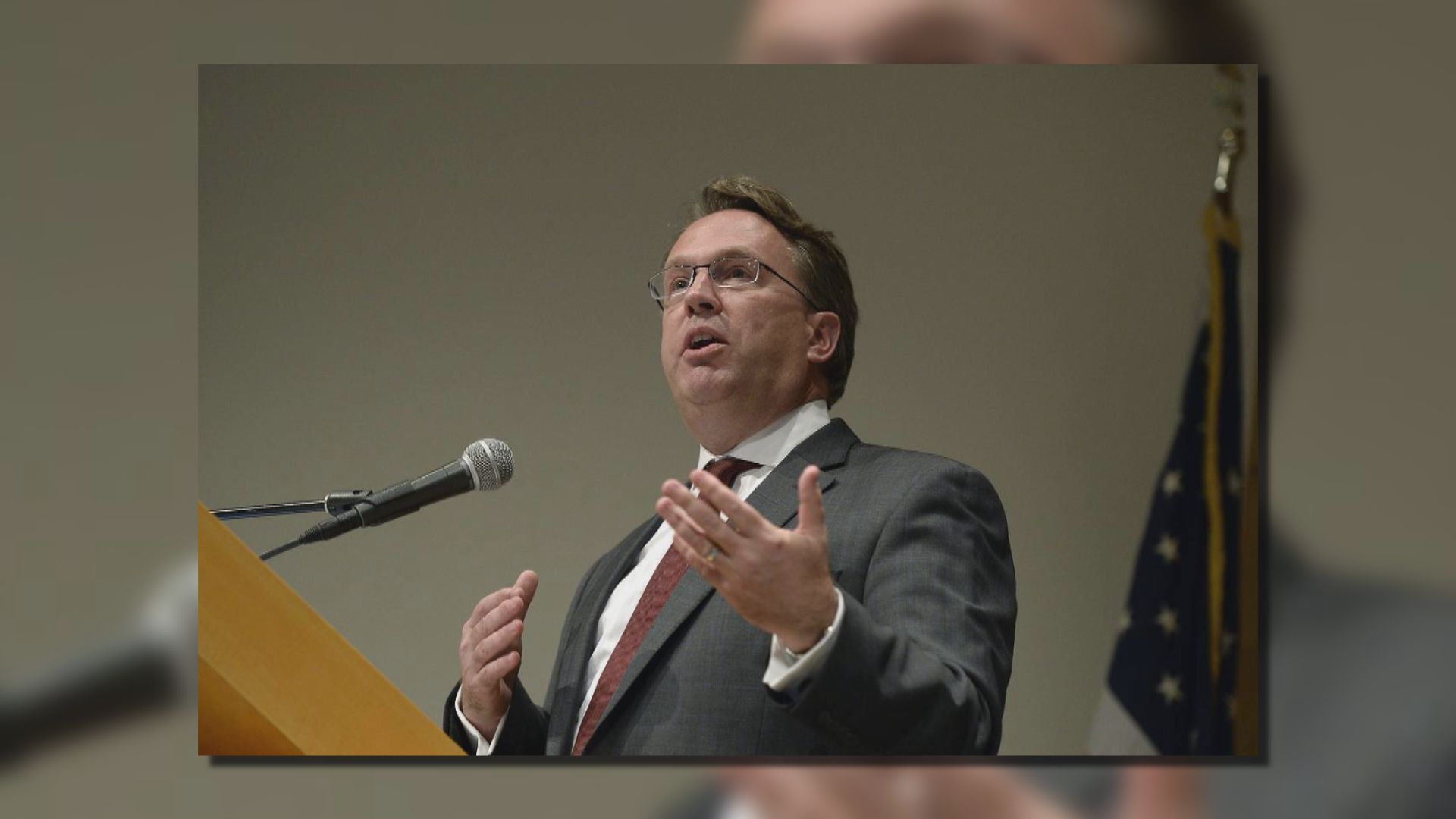 威廉斯：通脹前景存在很大不確定性 料利率升至5厘以上