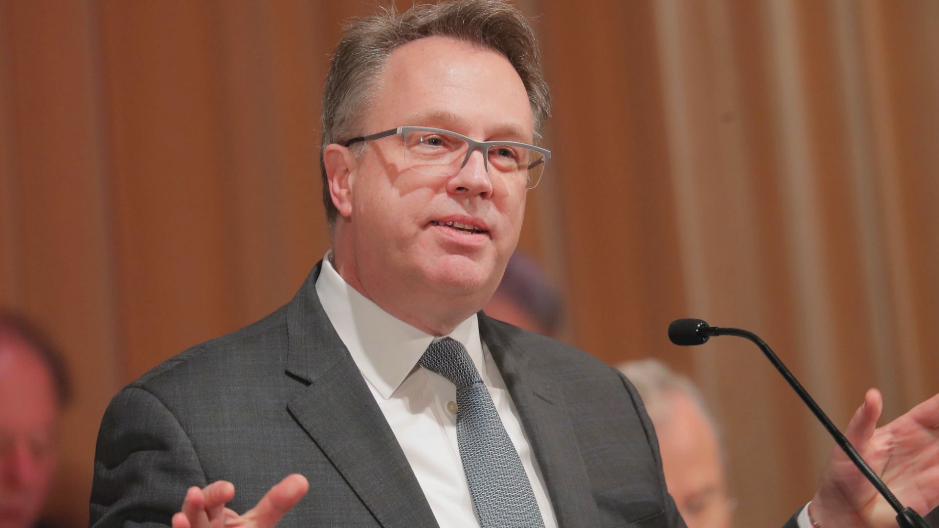 威廉斯：目前不確定性很高　討論預防性減息並不合適