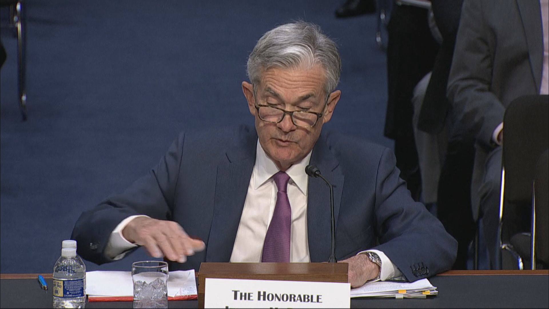 鮑威爾：經濟前景仍高度不明朗　疫情能否受控至關重要