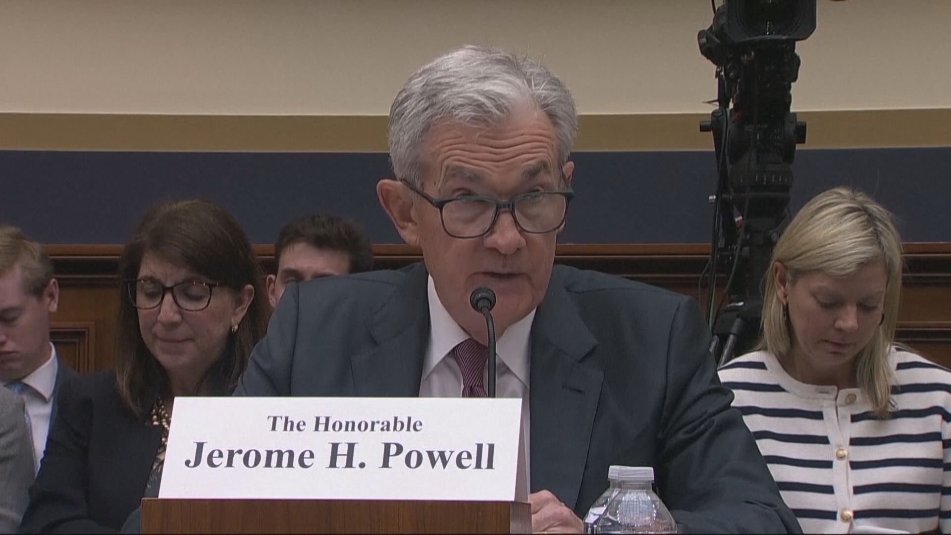 鮑威爾暗示今年有可能再加息2次四分一厘