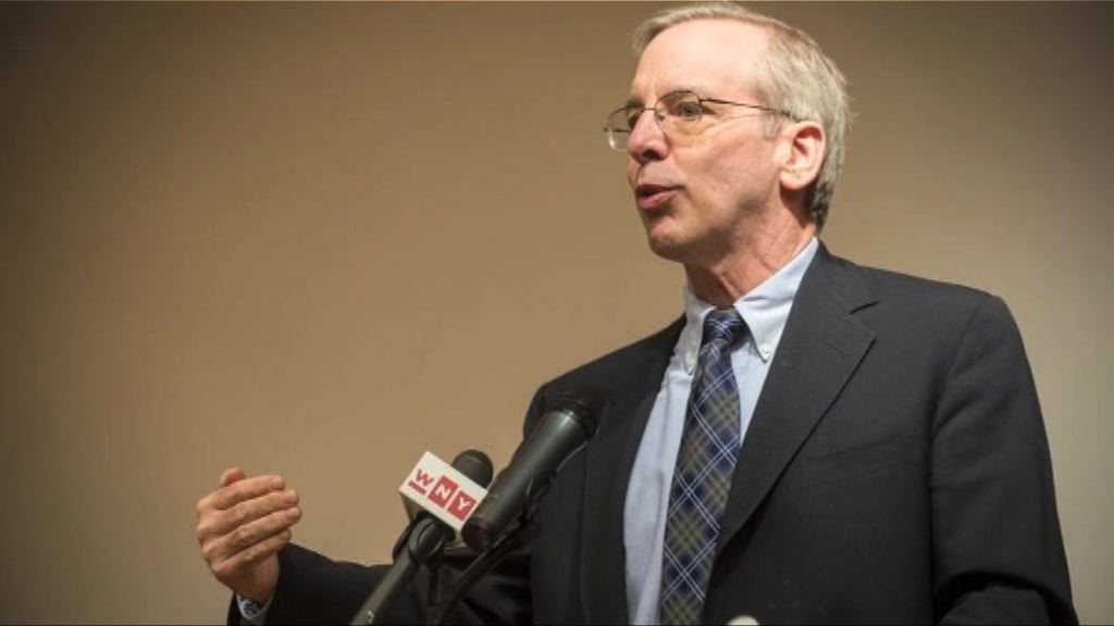 杜德利支持逐步加息　未受低通脹和颶風影響