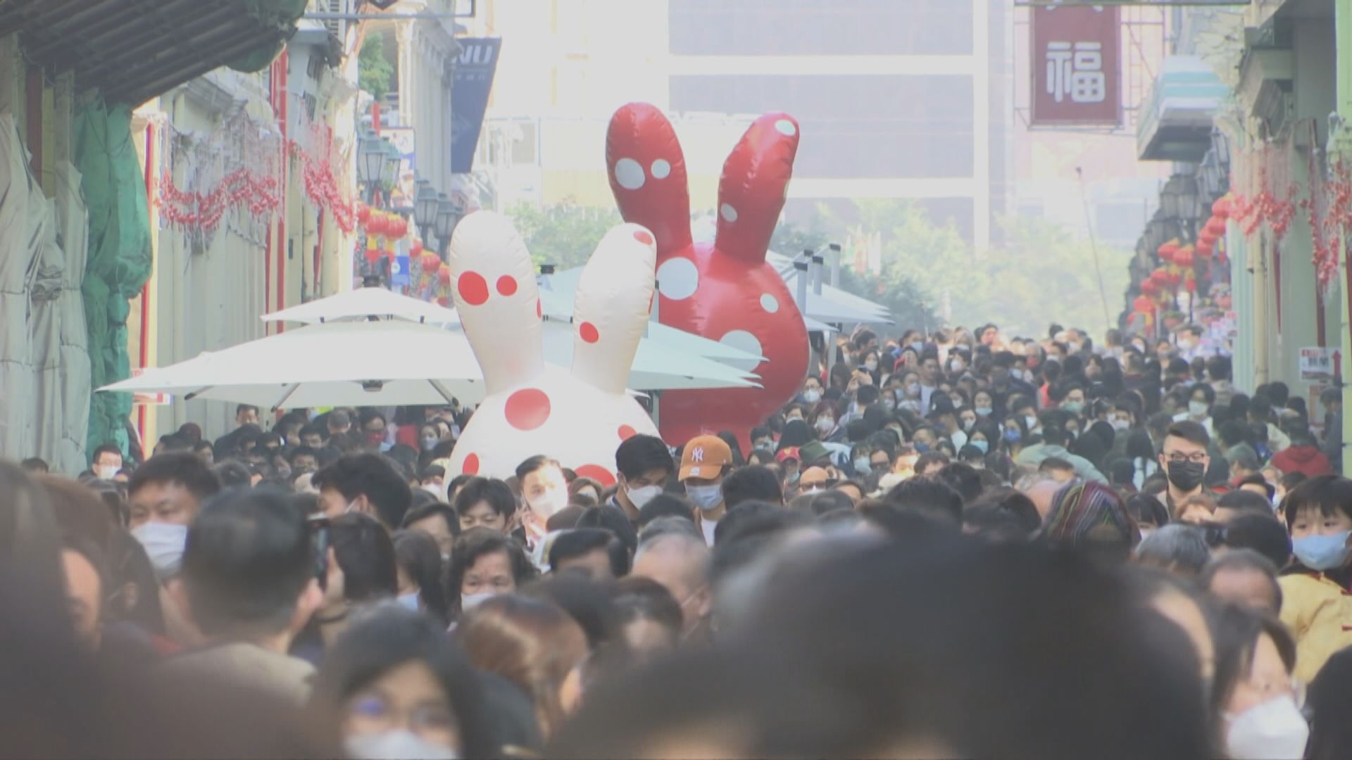 市民趁假期到澳門旅遊　當地業界指旅客消費較以往豪爽