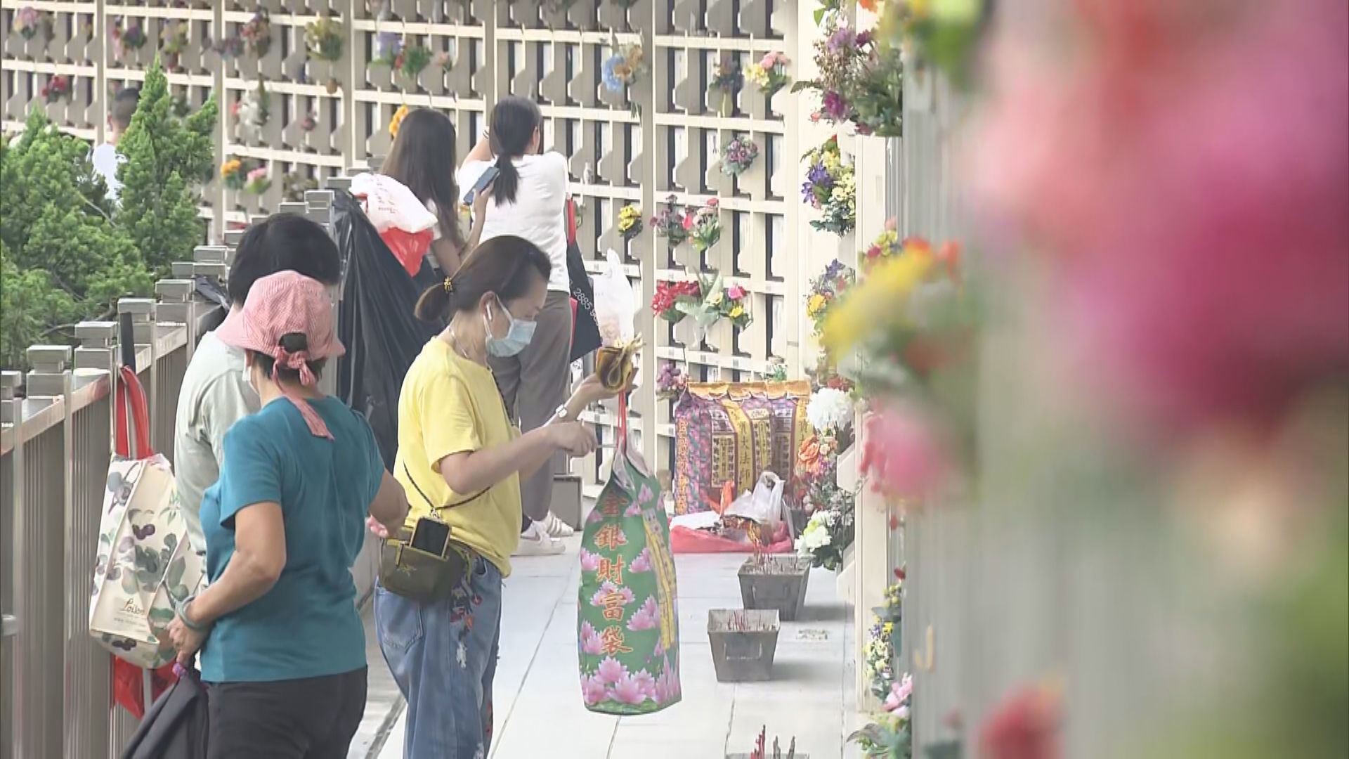 重陽節市民掃墓須遵守限聚令　有市民盼逐步鬆綁讓生活復常