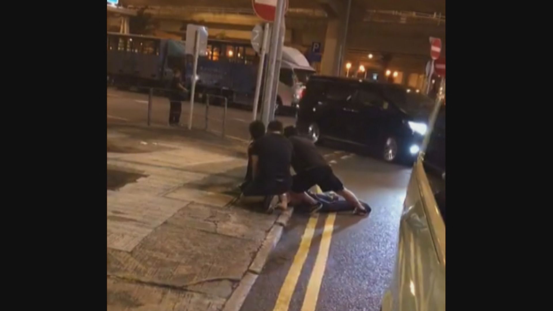 男子涉刑毀車輛被車房職員制服後死亡