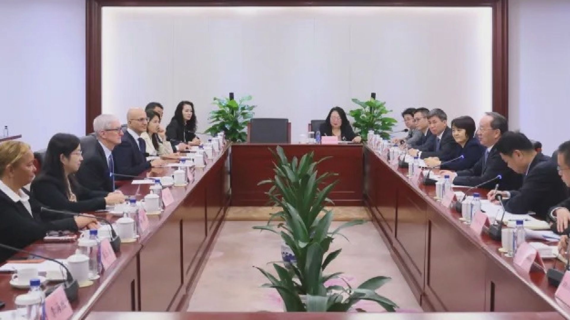 【Apple CEO訪華】庫克晤工信部部長 指續加大在華投資