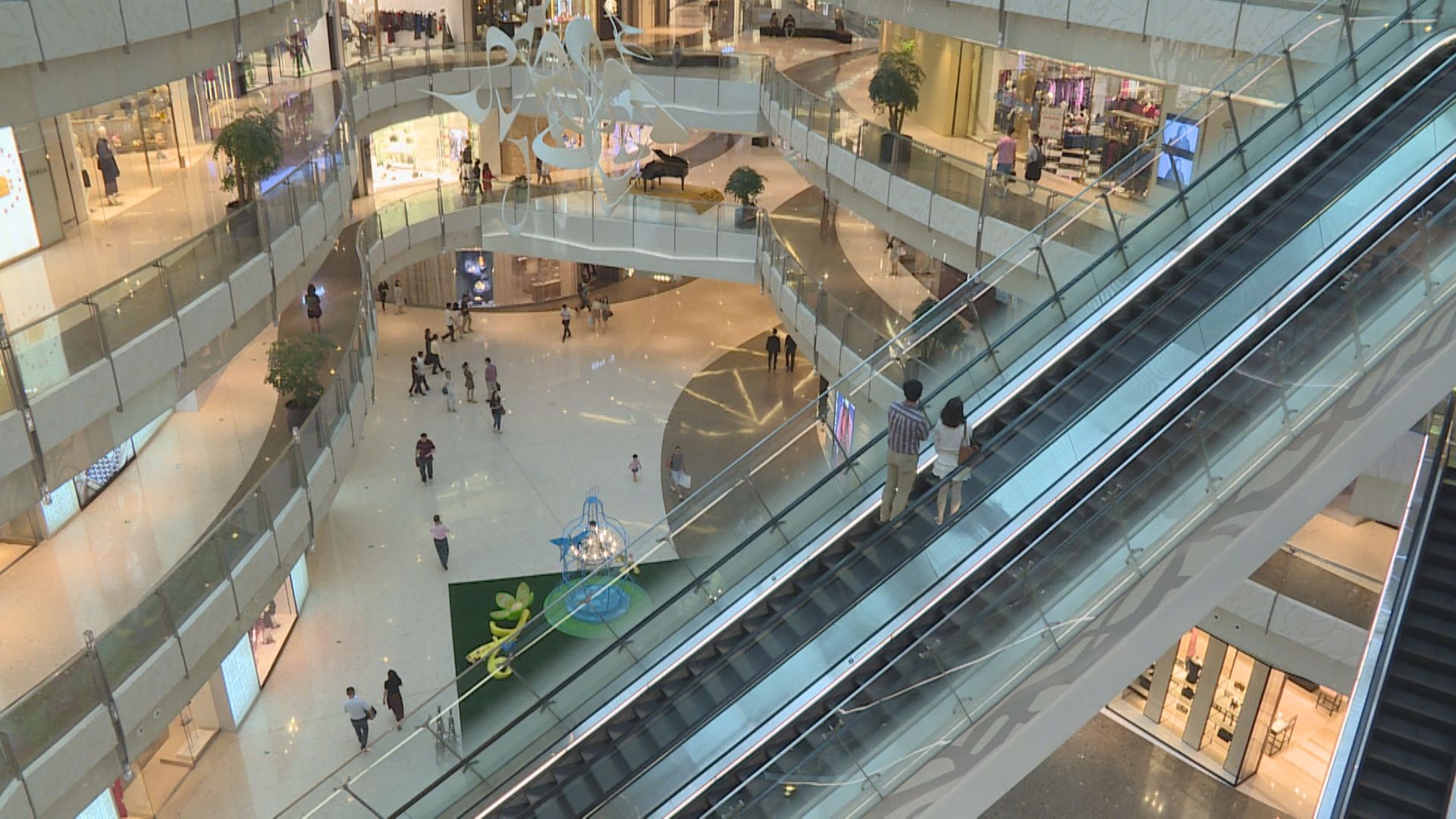 【延續恢復態勢】官媒評論:須堅定不移擴內需促消費