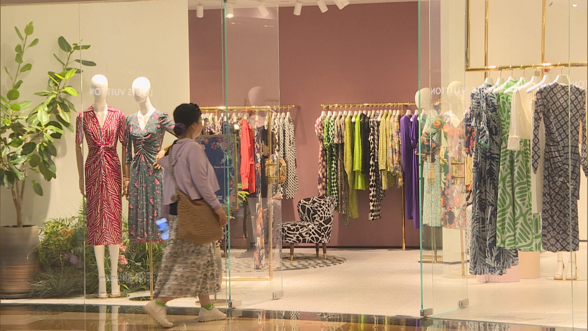 【釋放潛力】中財辦:要培育萬億級消費新增長點