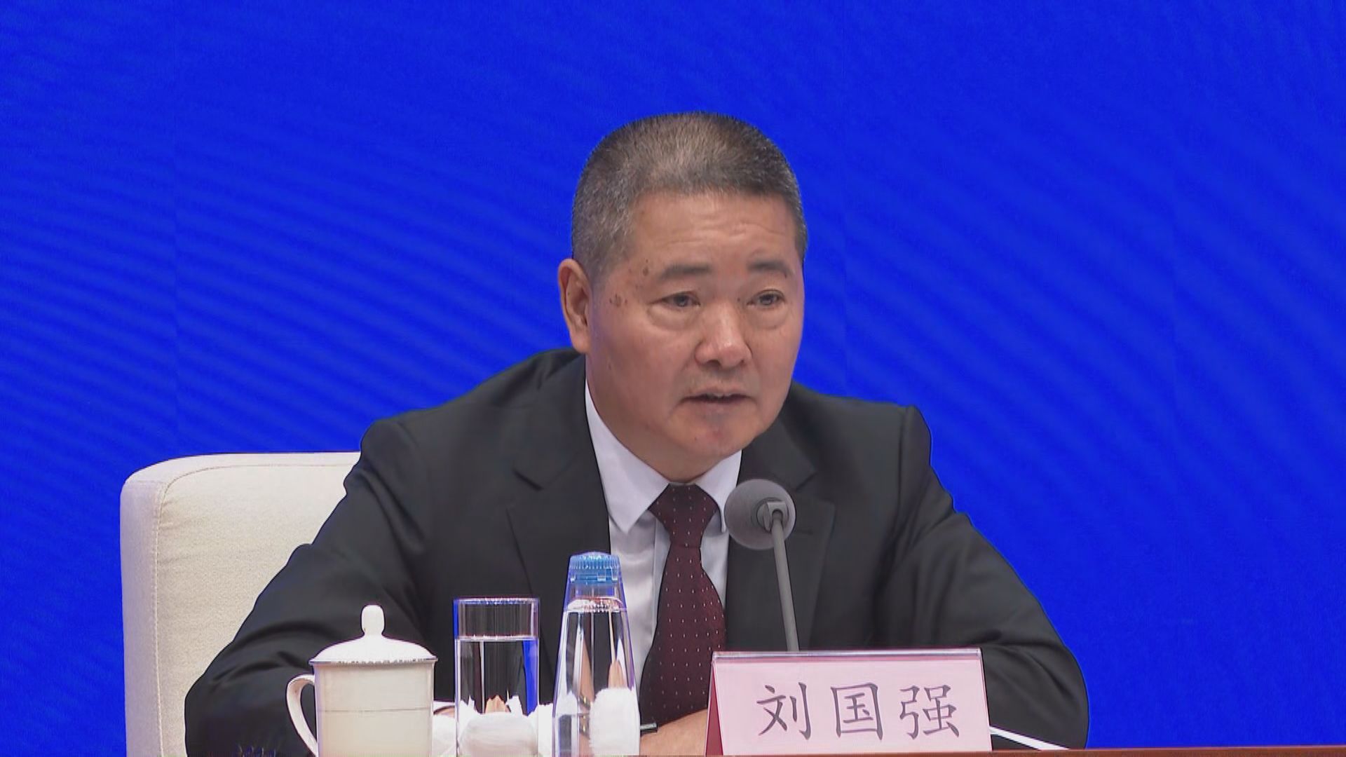 【冇大媽亦冇大鱷】人行:必要時糾正人幣匯率 綜合施策撐經濟