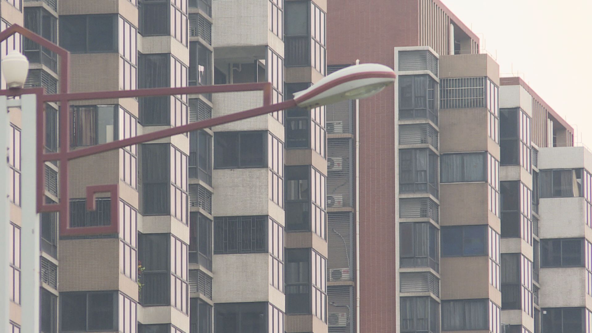 【內房股勁彈】內地「認房不認貸」谷起成交 惟標普續潑冷水