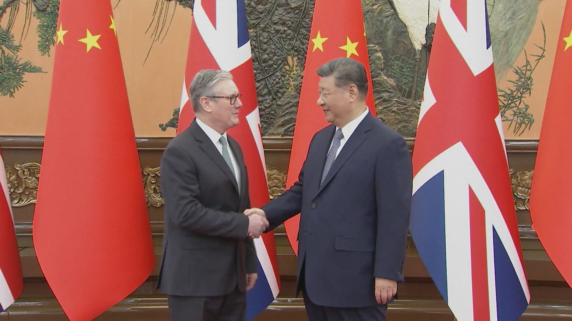 【施紀賢足球外交】「曼迷」習近平獲贈「仙魔大戰」勝仗波