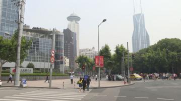 【兩會】陸挺:內地今年要增長達標需降信用風險等