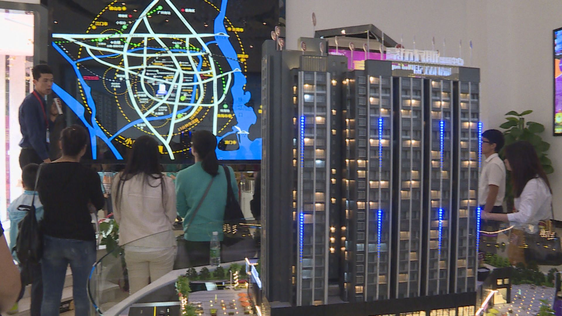 【內房危機】中央救市僅谷起股價 解唔到「水荒」