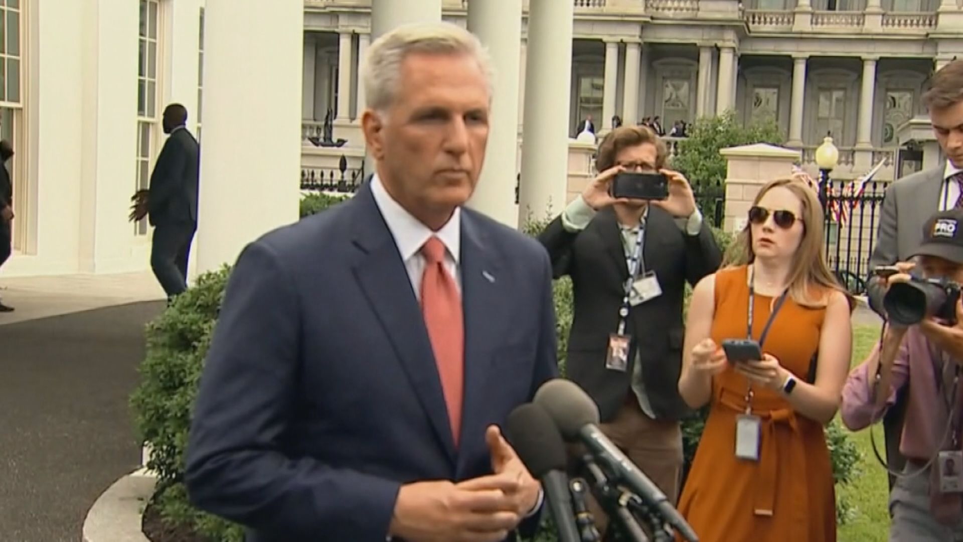 【債務談判】麥卡錫：距離達成協議仍遠 拜登G7會議後繼續商討